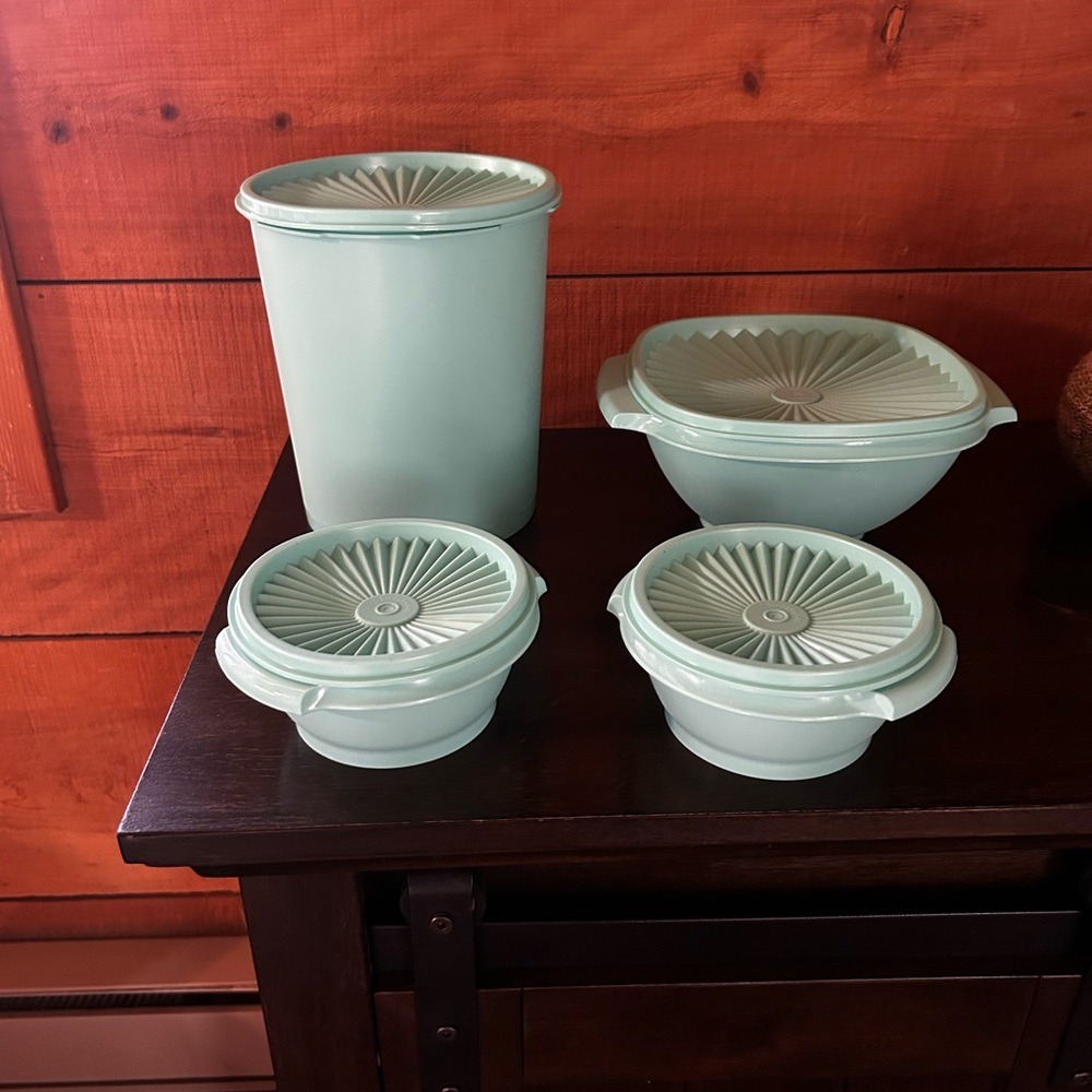 Tupperware Turquoise Storage Container Set - Picture 2 of 3